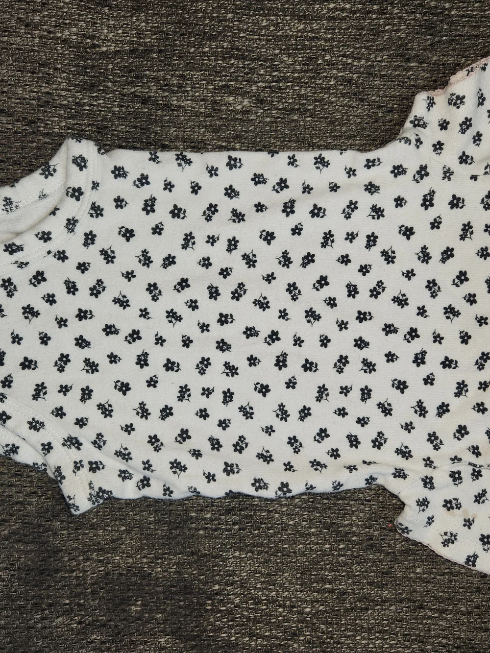 Set of 2 Baby One-Piece Bodysuits in Black And White